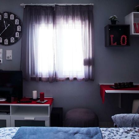 'Romeo & Juliet' Cozy Apartment With Breathtaking View Афины Экстерьер фото